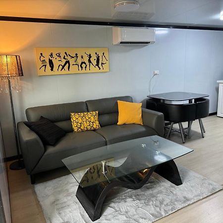 WestmereTiny Container Houseアパートメント エクステリア 写真